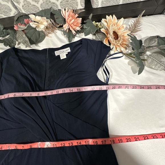 NEW $298‎ IEENA by Mac Duggal [ 12 ] Cap Sleeve V-Neck Jersey Gown in Navy - Picture 3 of 15